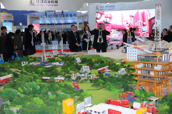 cippe走进江汉油田 高层会谈探索深入合作(图4)